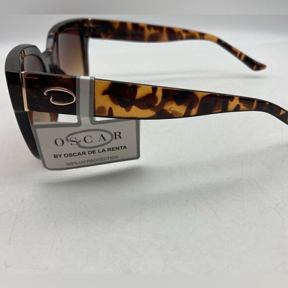 NWT Oscar de la Renta 100% UV Protection Tortoise Sunglasses 1327 215 main image 6